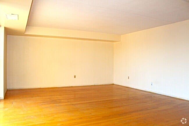 Building Photo - 1243 Beacon St Unit 7D Rental