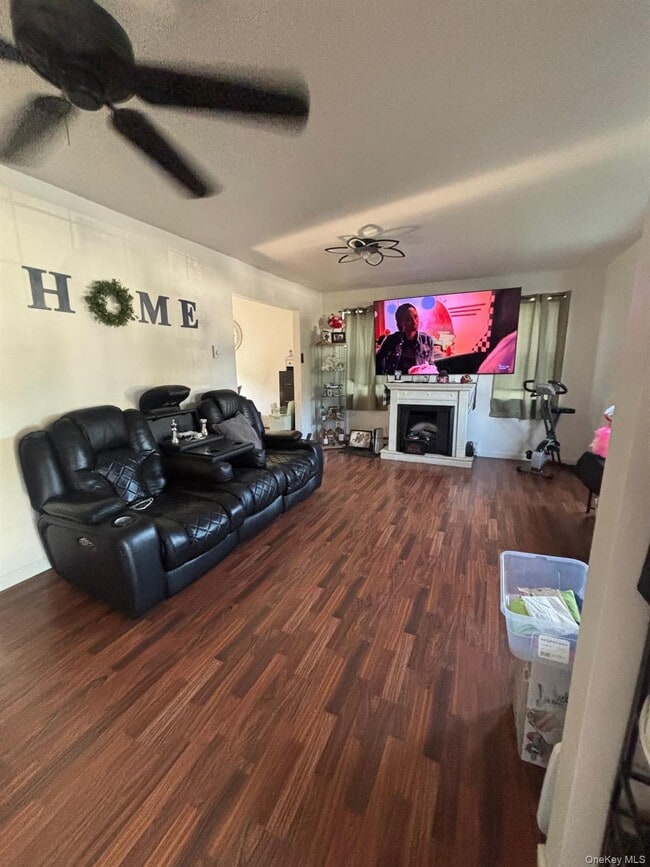 Photo - 938 Scherger Ave