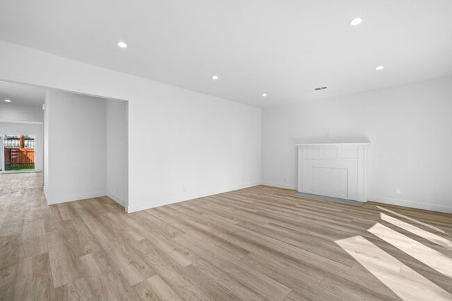 Photo - Stunning Fully Renovated 2 Bedroom 2 Bathroom Home