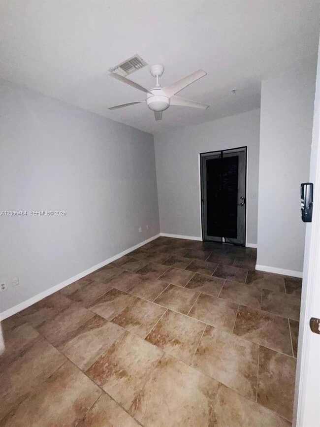 Photo - 860 N Orange Ave Unidad 258