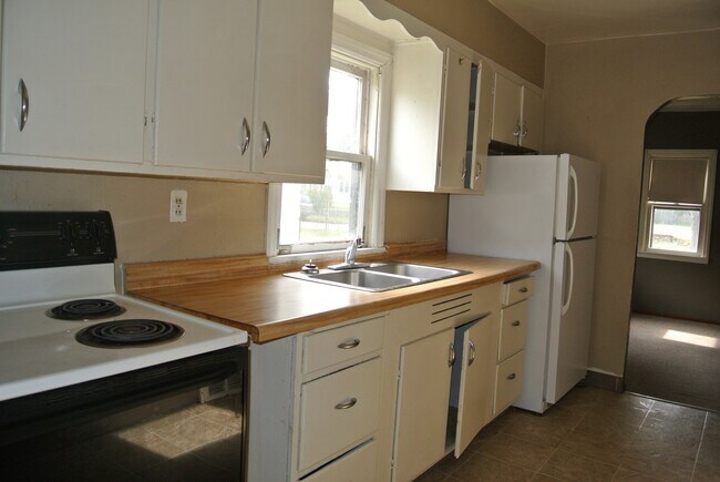 Photo - 219 13th Ave SE