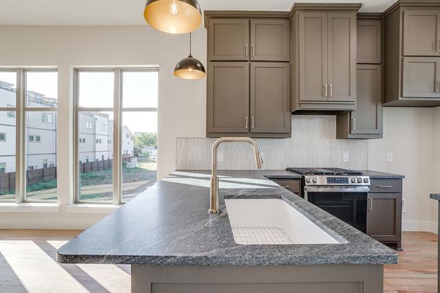 Photo - 2824 Weisenberger St Unit 100