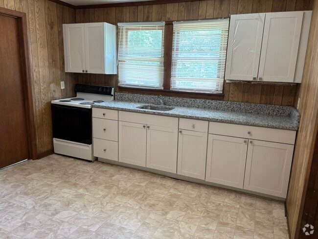 Building Photo - 519 Denver St Rental