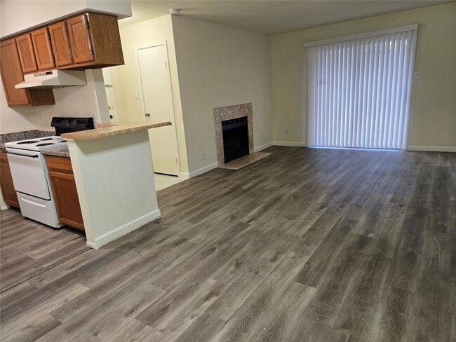 Building Photo - 7400 Bellerive Dr Unit 709