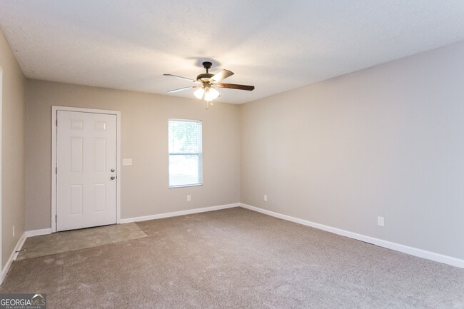 Photo - 120 Hemphill School Rd NW