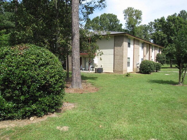 Woodcroft Apartments - NO VACANCY - WAITLIST!