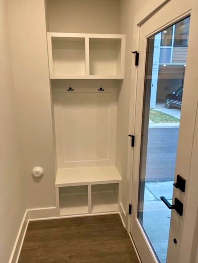 Photo - 1231 Minter Pl