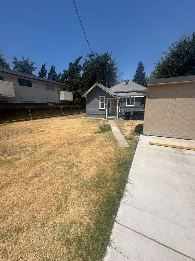 Photo - Downtown Beauty!