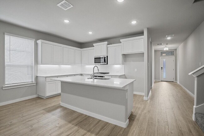 Photo - 1111 Birchwood Ln