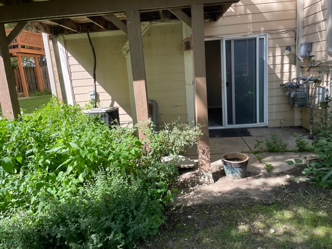 Photo - 3821 Davenport St