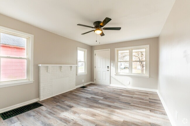 Building Photo - 198 S Weyant Ave Rental