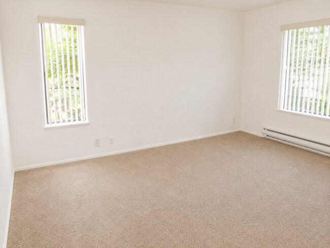 Photo - Woodlake Apartments