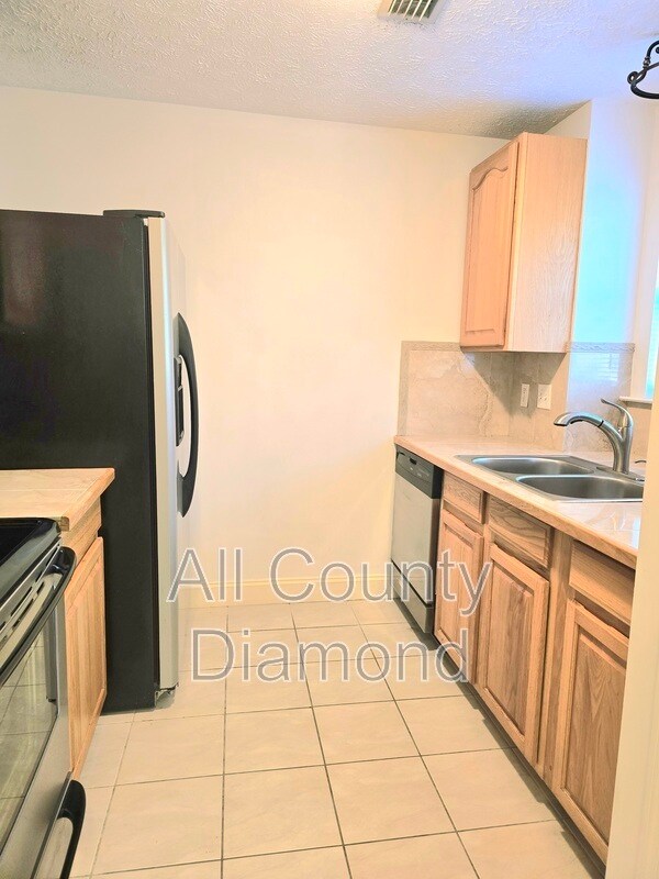 Photo - 1913 Laurel Ave