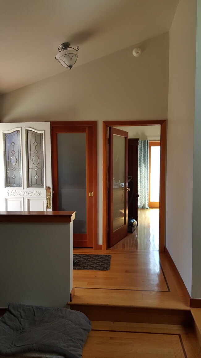 Entry. To bedroom - 710 S Fremont St Unit 3