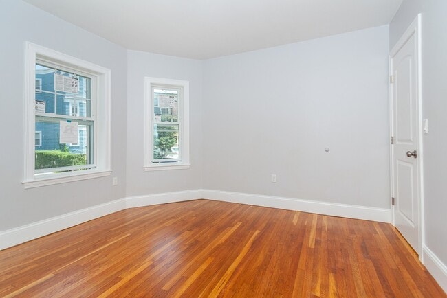 Building Photo - 70 Auckland St Unit 2 Rental
