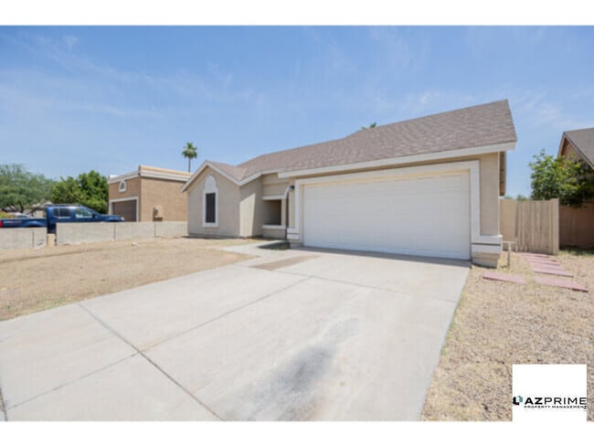 Building Photo - Graced With Timeless Charm, This 3/2 Glend... Rental