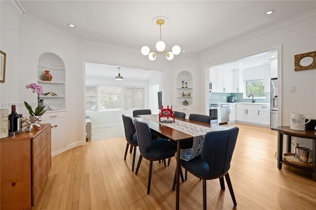 Photo - 4420 SW 14th St