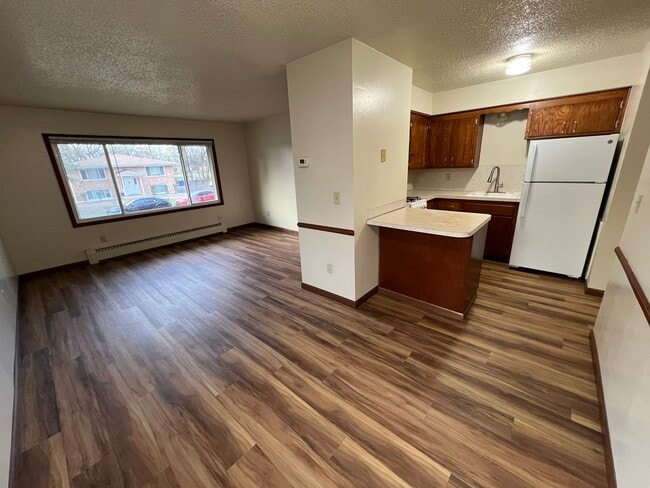 Building Photo - 120 Mississippi Pl Unit 4 Rental