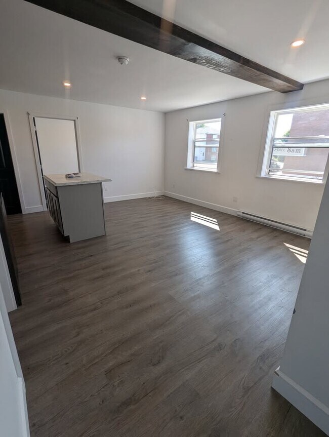 Photo - 778 King Ave Unité 1