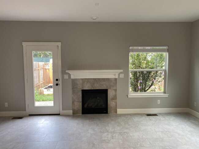 Photo - 934 Prospect St