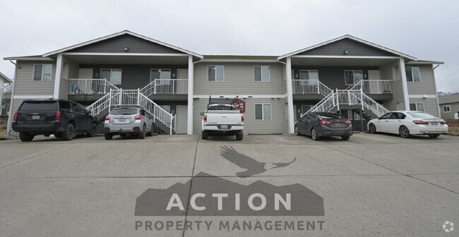 Building Photo - Super clean 2 bed 1 bath apartment in Port... Unit #2