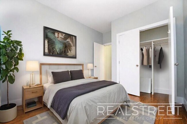 Photo - NO FEE! Renovated 2 BED in North Crown Heights Unit 2F