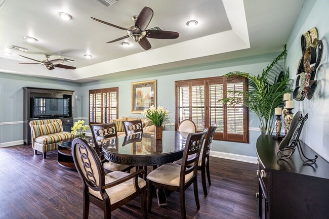 Photo - 10X Harbour Palms