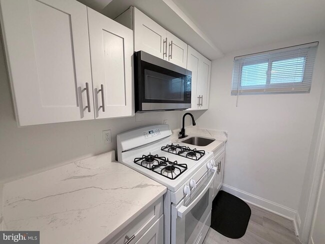 Photo - 805 Malcolm X Ave SE