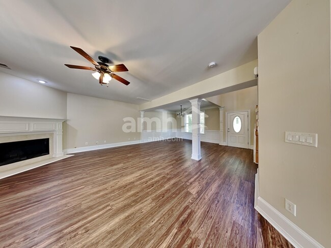 Photo - 402 Grandiflora Dr