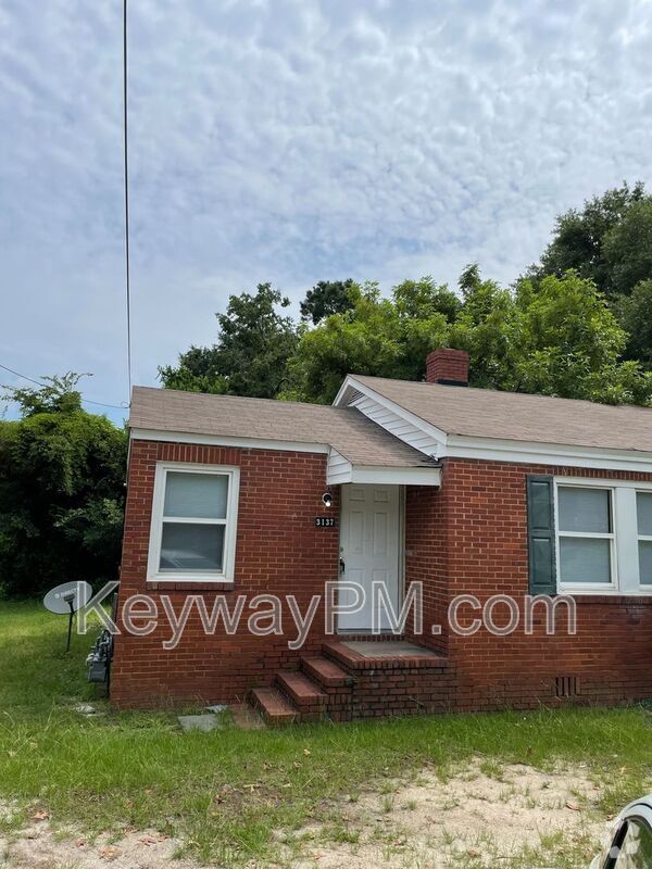 Building Photo - 3137 Lake Forest Dr Rental
