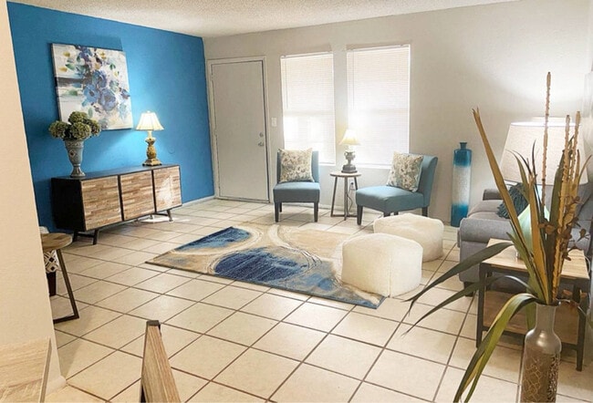 Photo - 3901 S Garnett Rd