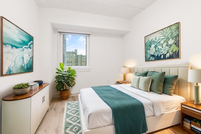 Photo - Mily on Green