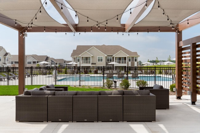 Seasons at Spring Street Outdoor Pergola Lounge