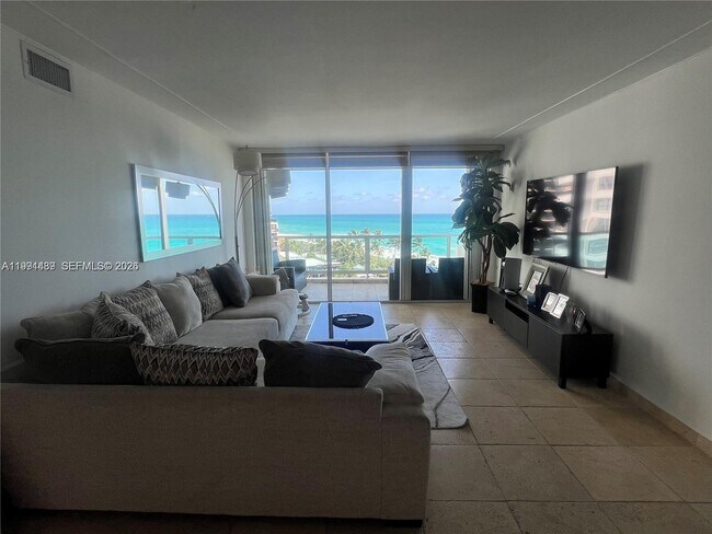 5151 Collins Ave Unit 1035