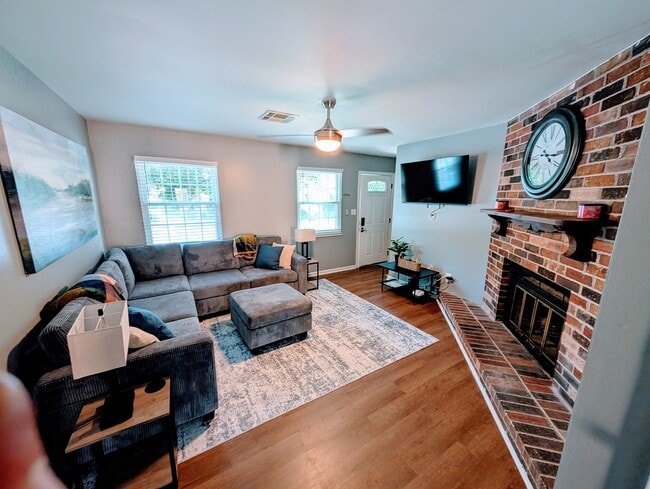 Photo - 550 Darby Creek Rd