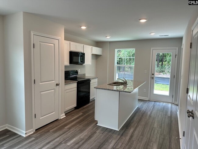 Photo - 820 Summerwood Ln