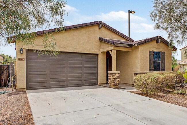 Photo - 21415 W Holly St