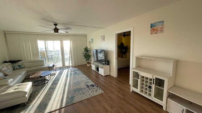 Photo - 420 64th Ave Unit Apt 1004