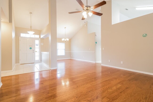 Photo - 1230 Glenmore Dr