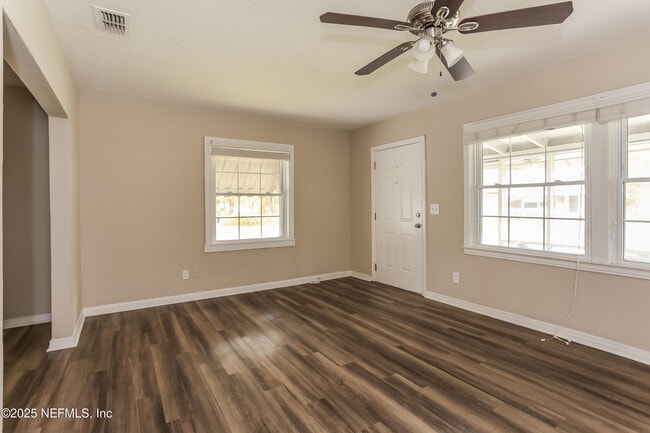 Photo - 3114 N 3rd St Cir