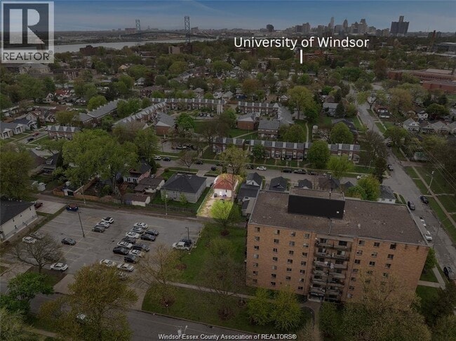 Photo - 609 St Joseph St