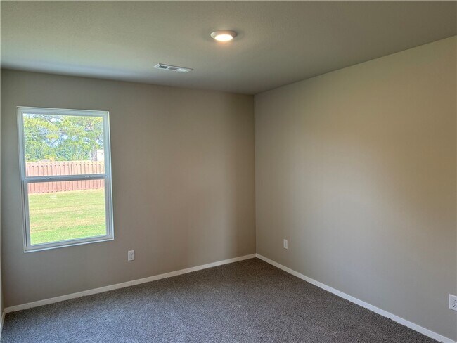 Photo - 2613 S Silver St