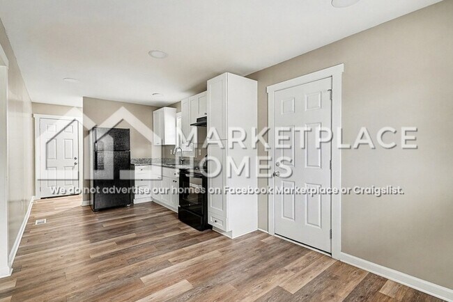Photo - 703 Formwalt St SW