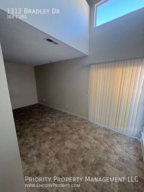 Photo - 1312 Bradley Dr