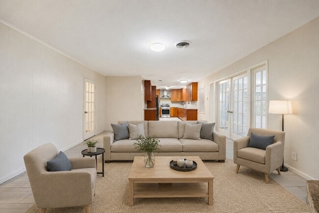 Photo - 5554 Beechnut St