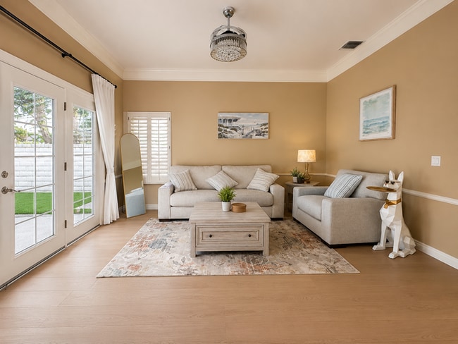 Furnished 4BR + Office | Putting Green Yard