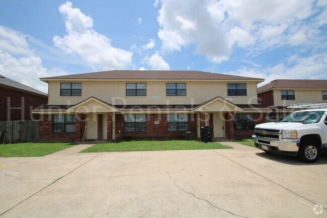 Building Photo - Charming 3-Bed Gem on Lansberry Rental