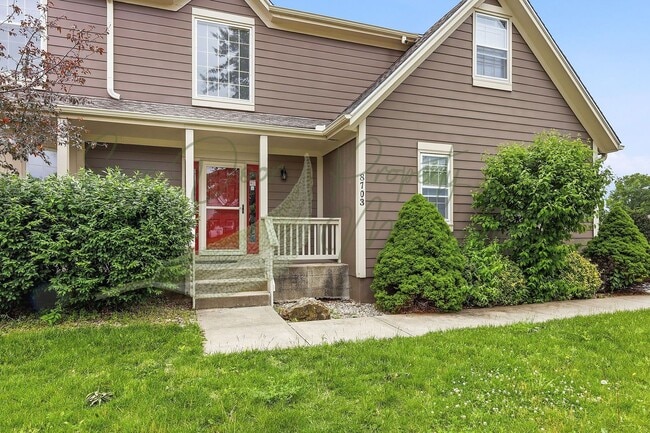 Building Photo - BEAUTIFUL HOME AVAILABLE NOW!!