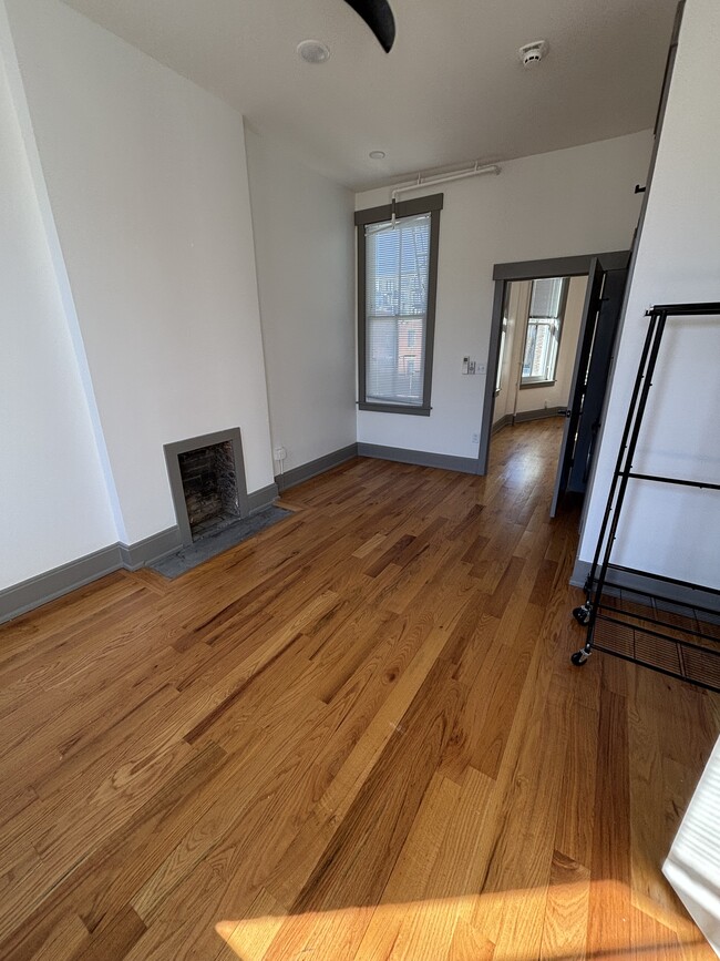 Photo - 1725 Elm St