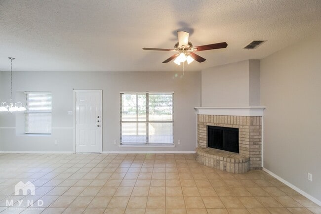 Photo - 8005 Berkshire Dr